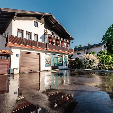 Vakantiehuis Ajna